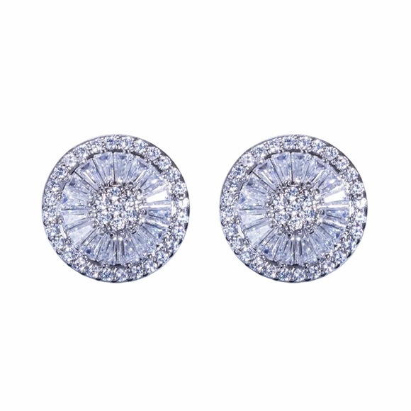 Circle stud - Picture 2 of 2